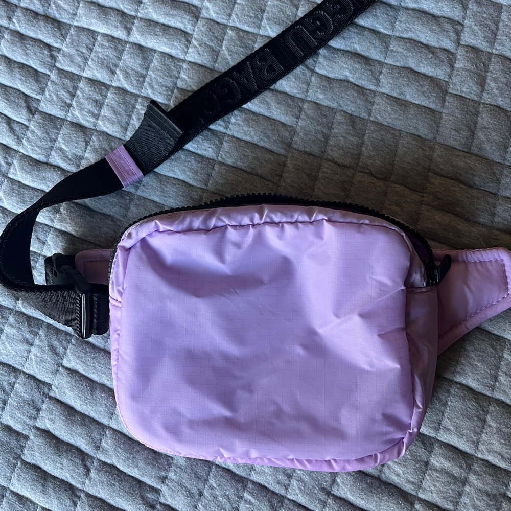 BAGGU Lavender Fanny Pack Crossbody Bag NWOT